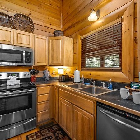 2-Bedroom Cabin With 2 Master Suites, Loft, Half-Bath And Hot Tub In A Serene Resort Setting Sevierville Εξωτερικό φωτογραφία