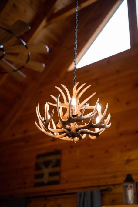 2-Bedroom Cabin With 2 Master Suites, Loft, Half-Bath And Hot Tub In A Serene Resort Setting Sevierville Εξωτερικό φωτογραφία